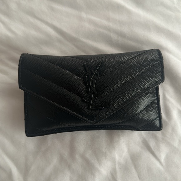 SAINT LAURENT WALLET CASSANDRE MATELASSÉ FRAGMENTS FLAP CARD CASE - Picture 7 of 10